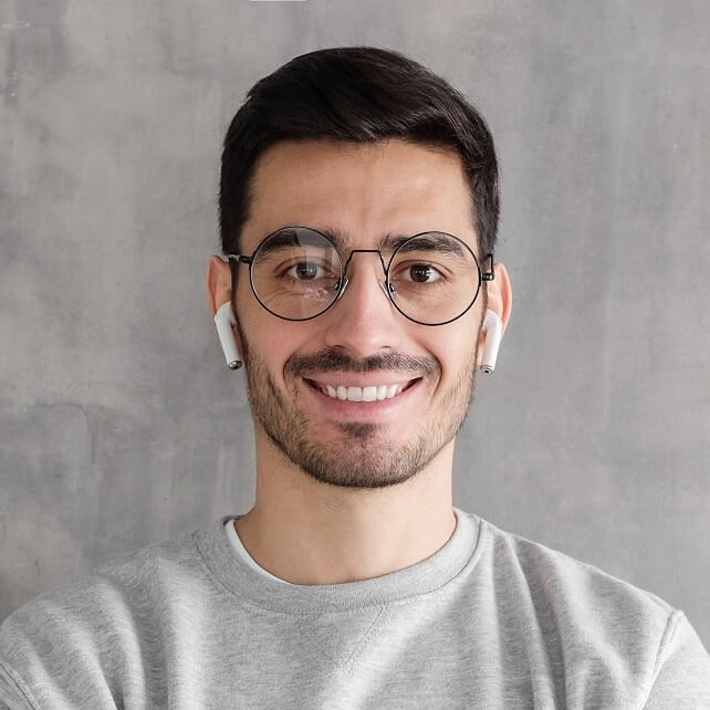 young handsome man standing with crossed arms TD2S3E7
